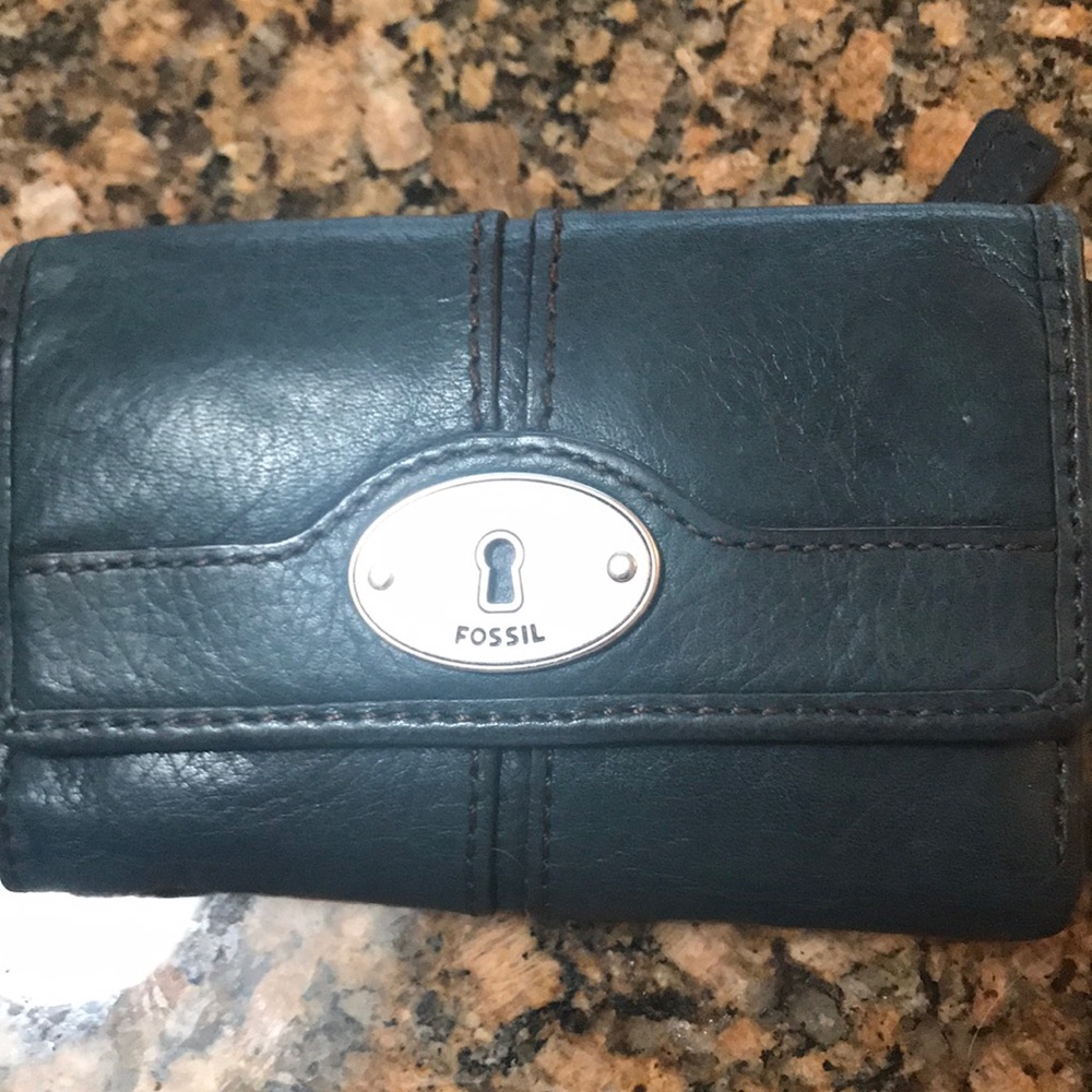 Fossil wallet